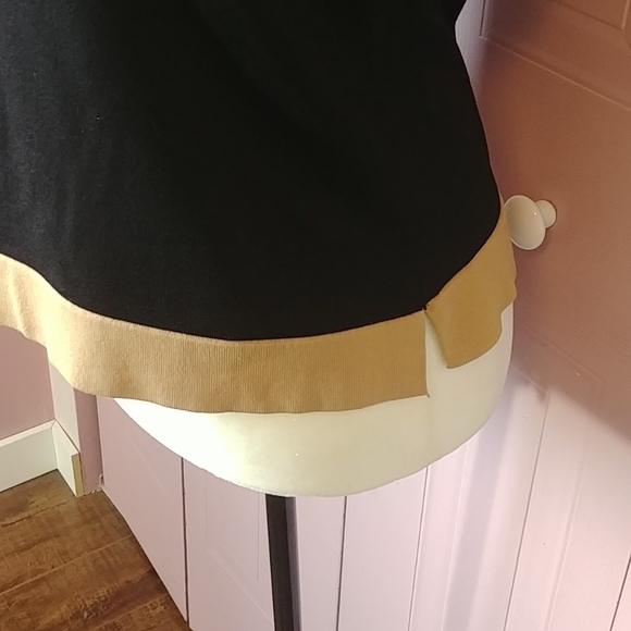 Black and tan tank top - Picture 2 of 4